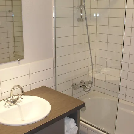 Du Koenigsbourg- Entre Vignes Et Chateau